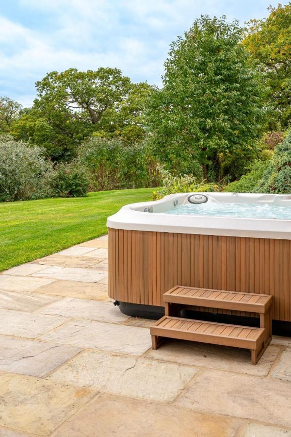 Tinkers Folly Villa Harrogate Ngoại thất bức ảnh
